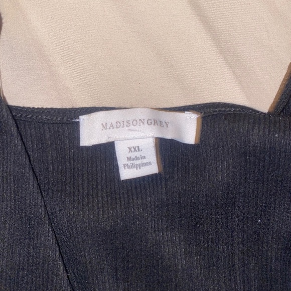 Maternity lot please look at all the photos. - Picture 8 of 9